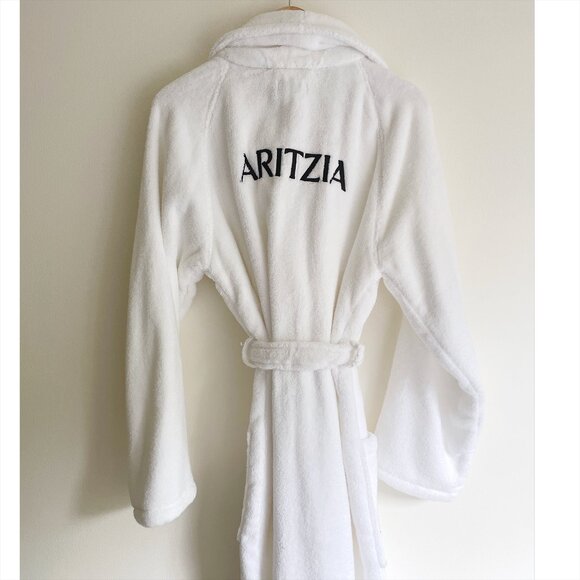 Aritzia exclusive Christmas gift white terry NWT M/L - Picture 3 of 5